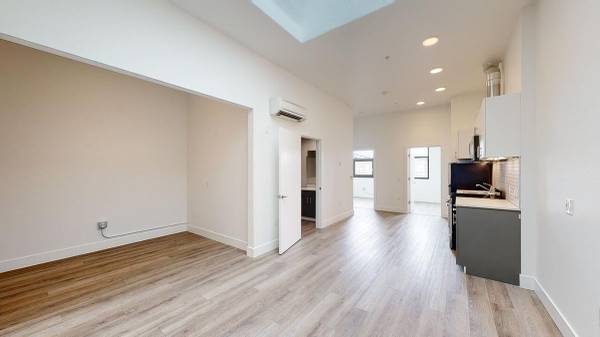 Apartments on Market Street · Oakland photo 2