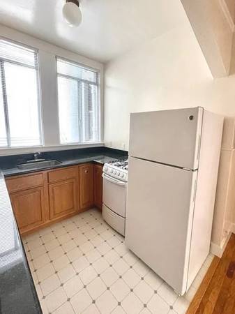1BR/1BA Apartment on Sacramento St · San Francisco photo 3