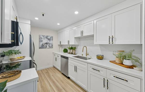 1BR/1BA Condo · Burlingame photo 5
