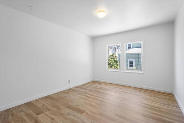 2BR/1BA Apartment on Webb Ave · Oakland photo 5