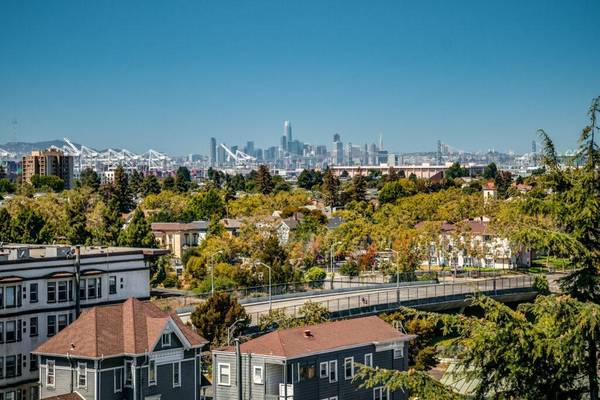 Apartments on 16th Street · Oakland photo 2