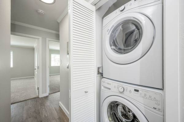 Lafayette Oaks photo 2