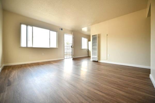 Apartments on Harrison Street · Oakland photo 2