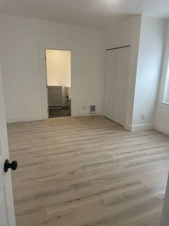 3BR/2BA Apartment · Oakland photo 2