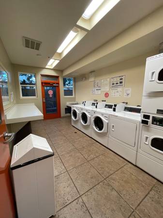1BR/1BA Apartment on Mckee Road · San Jose photo 5