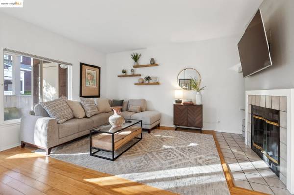 1BR/1BA Condo on Bayside Ct · Richmond photo 2
