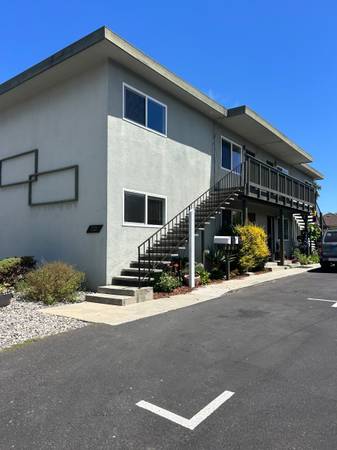 2BR/1BA Apartment on Blackburn Street · Santa Cruz
