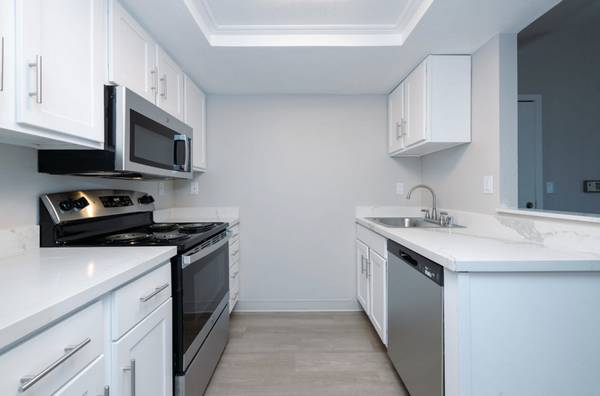 Apartments on Sierra Ridge Avenue · San Pablo photo 3