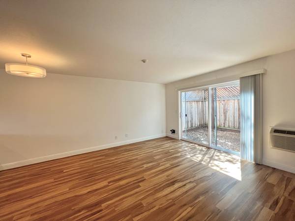 Bennett Valley Townhomes - Fully Renovated! photo 5
