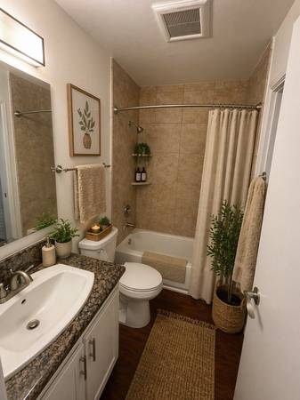 Apartments on Graylawn Ave · Petaluma photo 5