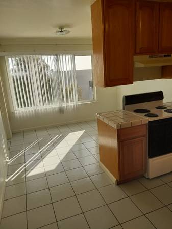 2BR/1BA Other on Geary Boulevard · San Francisco photo 3