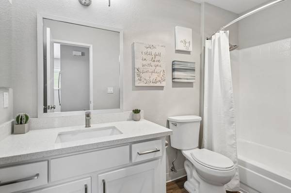 Terra House Apartments photo 2