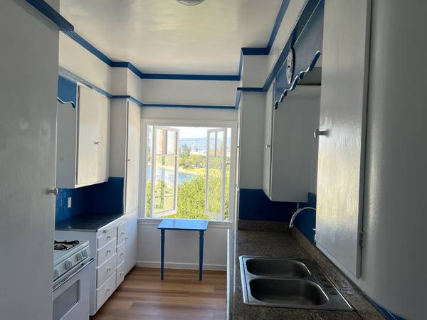 0BR/1BA Apartment · Oakland photo 3