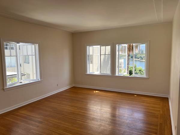 0BR/1BA Apartment · Oakland photo 2