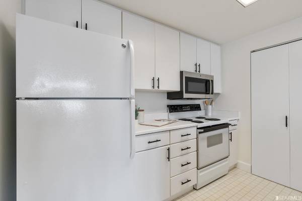 111 Chestnut Street 907 photo 5