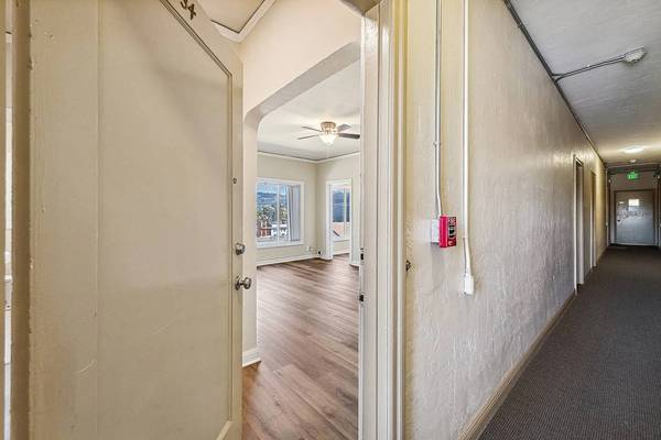 3909 Shafter Avenue, Oakland, CA 94609 photo 3
