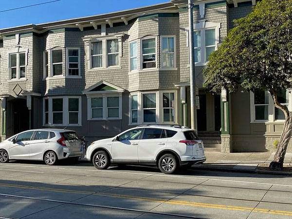 2BR/1BA Apartment · San Francisco photo 4