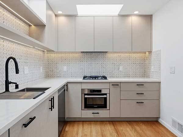 3BR/2BA Single Family House on 31st Ave · San Francisco photo 4