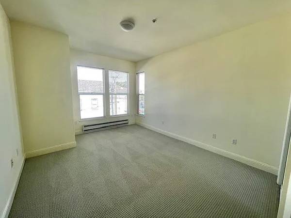 2BR/2BA Apartment on Wood St · San Francisco photo 3