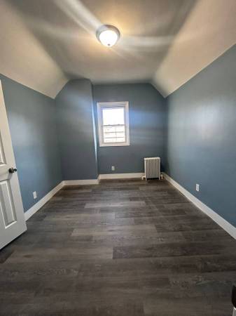 2BR/1BA Apartment · Berkeley photo 5