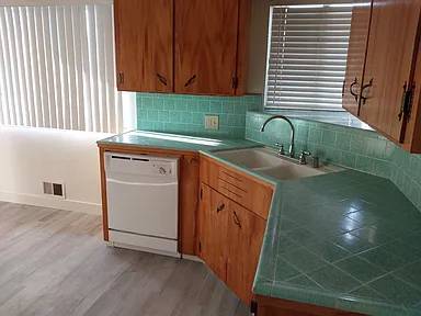 2BR/1BA Condo on Williams Way · Mountain View photo 3