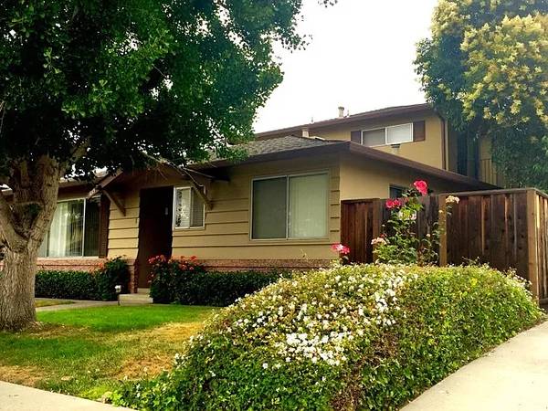 2BR/1BA Condo on Williams Way · Mountain View