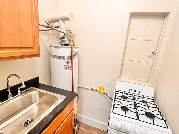 1BR/1BA Apartment on Grant Ave · San Francisco photo 3