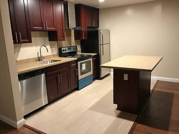 1BR/1BA Apartment on Garden Ct · Belmont photo 2