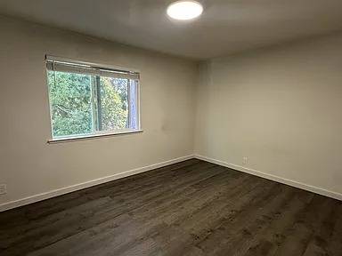 2BR/1BA Apartment on Carlmont Dr · Belmont photo 4