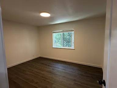 2BR/1BA Apartment on Carlmont Dr · Belmont photo 3