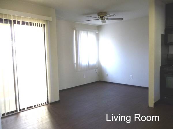 2BR/1BA Apartment · Berkeley photo 2
