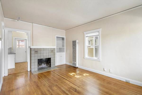 2BR/1BA Single Family House on Saturn Dr · San Leandro photo 2