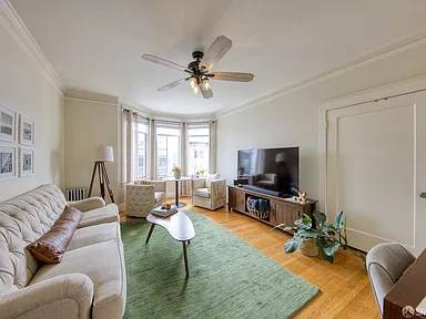 1BR/1BA Apartment · Oakland photo 3