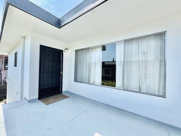 3BR/2BA Apartment on Kansas Street · Oakland photo 3