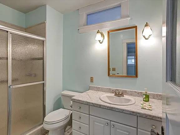 Downtown San Jose- Beautifully Renovated 3 Bed/2 Bath House With Central Heating And A/c photo 3
