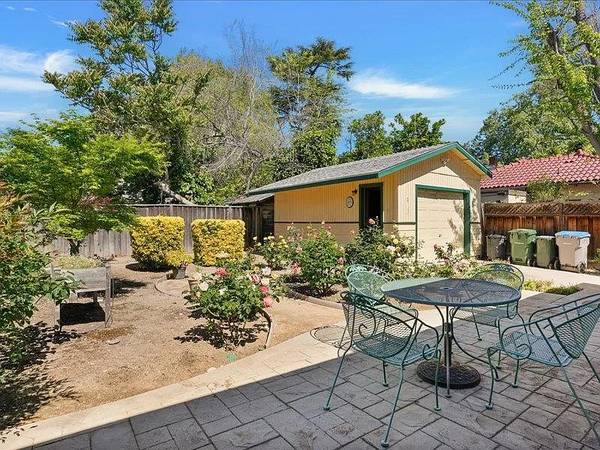 Downtown San Jose- Beautifully Renovated 3 Bed/2 Bath House With Central Heating And A/c photo 2