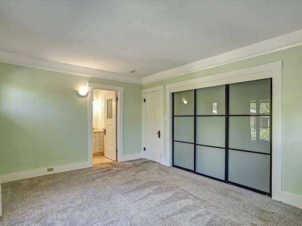 Downtown San Jose- Beautifully Renovated 3 Bed/2 Bath House With Central Heating And A/c photo 4