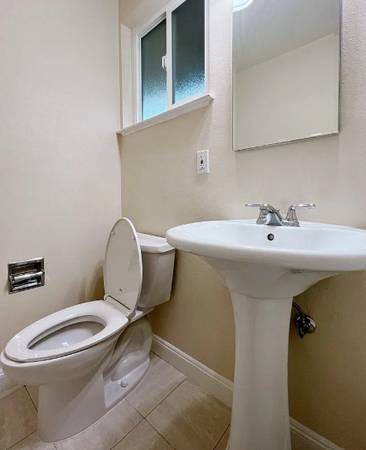 Laurel Heights photo 4