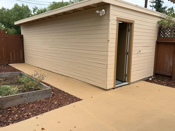 2BR/1BA Single Family House on Morris Ct · Santa Clara photo 3