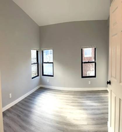 Beautifully Furnished 2 Bedroom Cottage With Private Patio photo 4