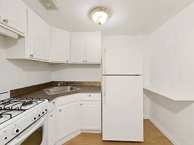1BR/1BA Condo on Mission St · San Francisco photo 2