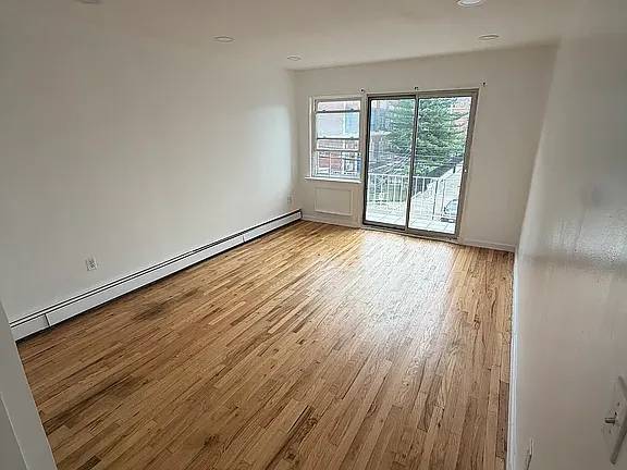 1BR/1BA Single Family House on 55th Ave · Elmhurst photo 5