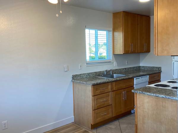 1BR/1BA Apartment on Merrydale Rd · Kentfield photo 5