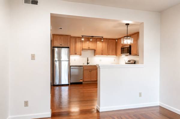 1BR/1BA Condo on Jackson St · San Francisco photo 4