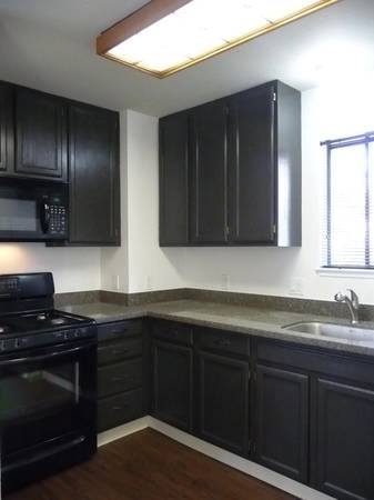 2BR/1BA Apartment on Prince Street · Berkeley photo 3