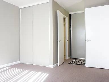 Vineyard Apartments photo 2