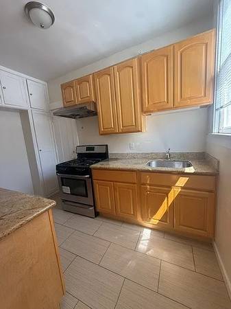1BR/1BA Apartment on California St · San Francisco photo 5