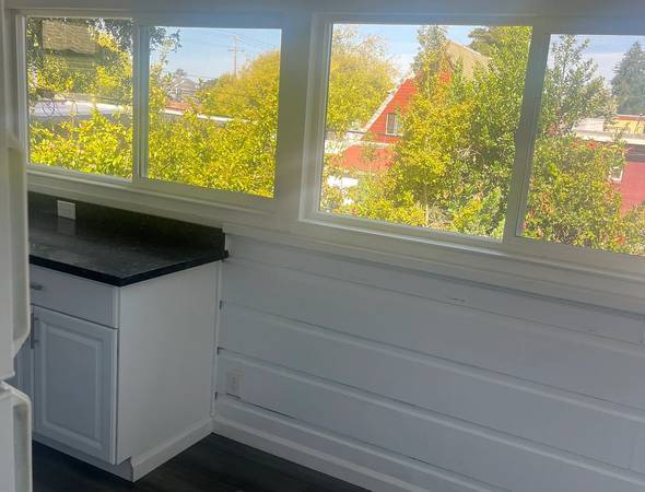 1BR/1BA Duplex on Willow Street · Alameda photo 3
