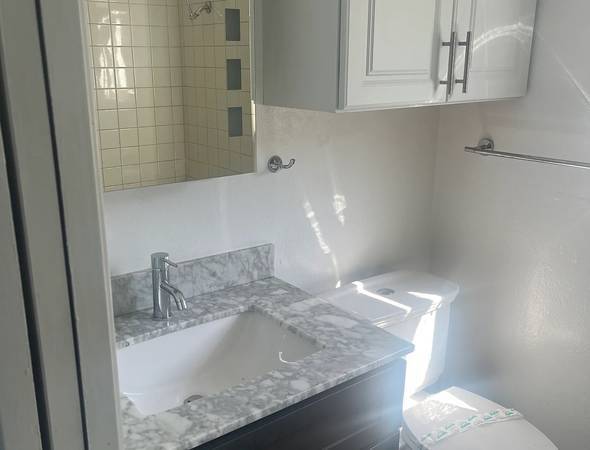 1BR/1BA Duplex on Willow Street · Alameda photo 4