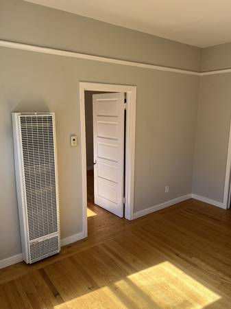 1BR/1BA Apartment · Berkeley photo 2